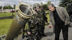 Ministr obrany Martin Stropnický věří, že Rusko zasáhne