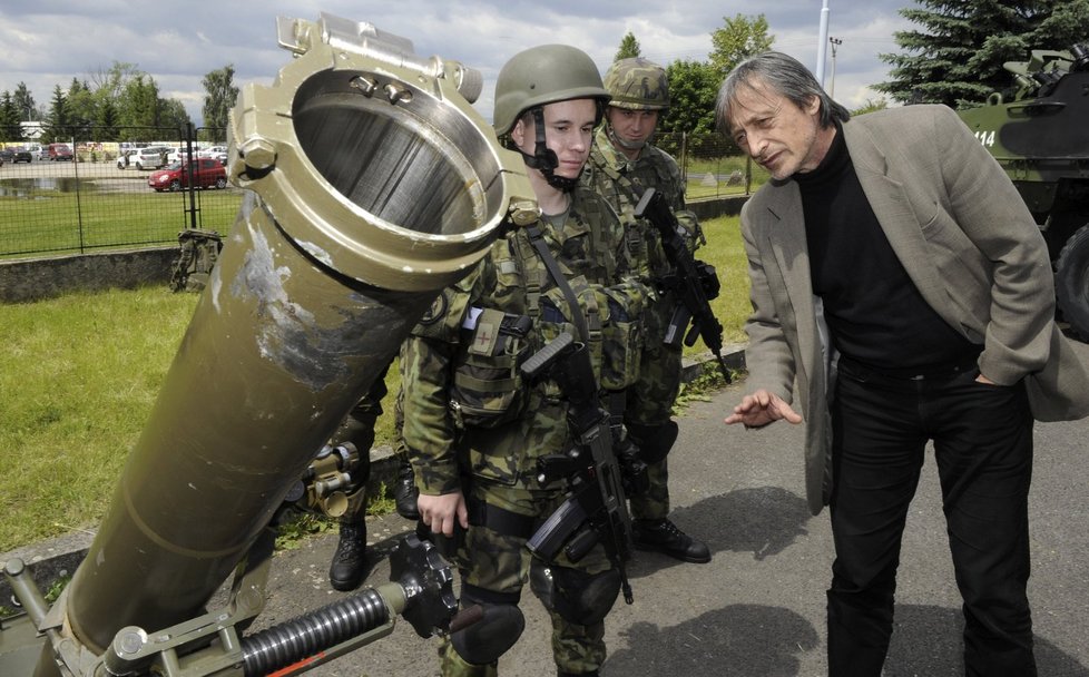 Ministr obrany Martin Stropnický věří, že Rusko zasáhne