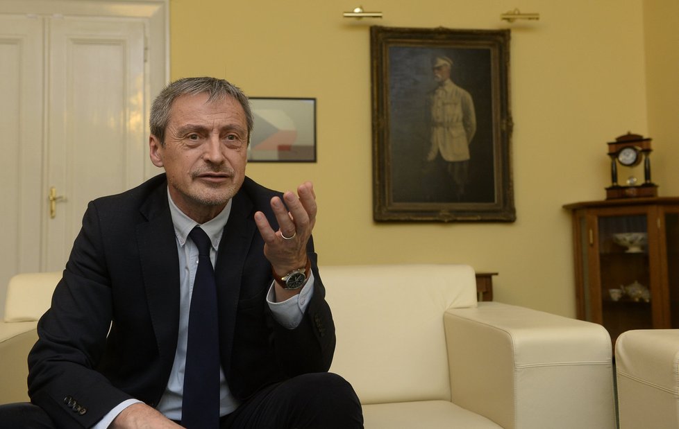 Ministr obrany Stropnický poskytl Blesku otevřený rozhovor.