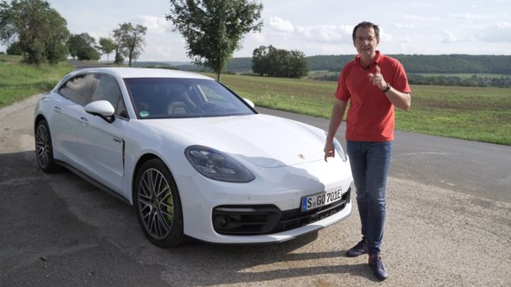 Video: Martin Vaculík poprvé v historii testuje nové Porsche! Nezapomnělo se ani na zvedák
