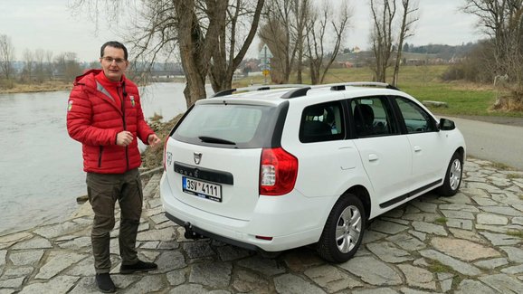 Video: Martin Vaculík a ojetá Dacia Logan. Žádné auto ho dlouho tak nepobavilo!