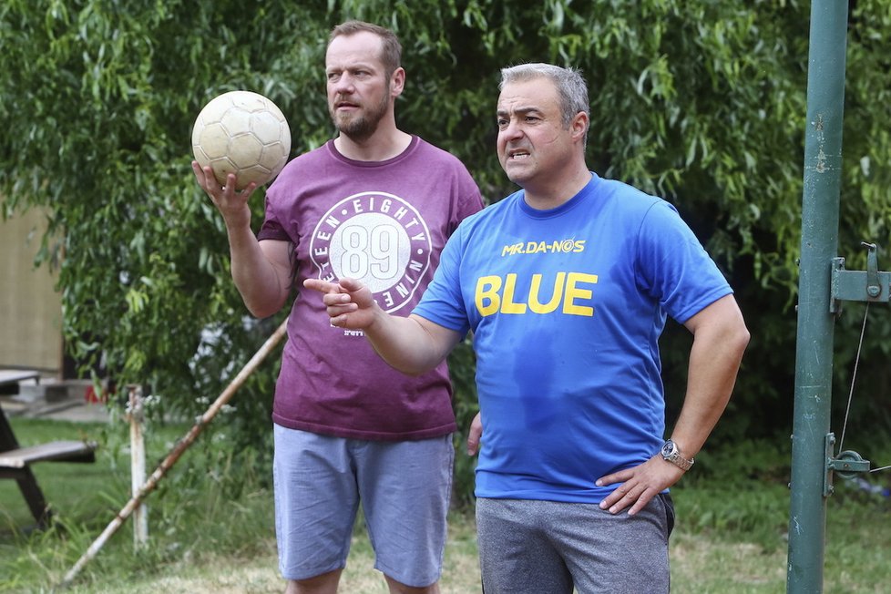 Martin Zounar s Filipem Blažkem v seriálu Přístav