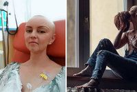 Fotky, ze kterých mrazí! Trojnásobná máma ukázala svůj boj s rakovinou a poslala jasný vzkaz