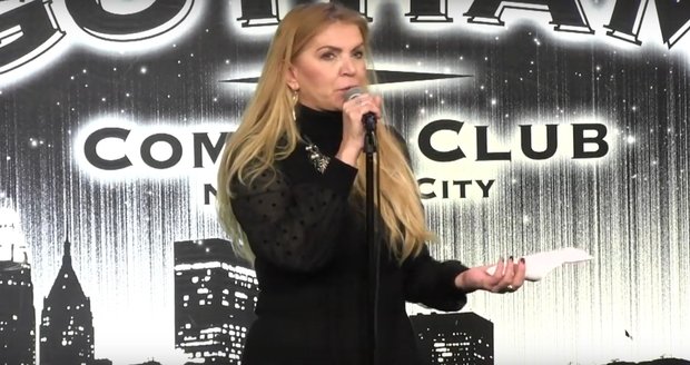 Martina Formanová coby stand-up komička