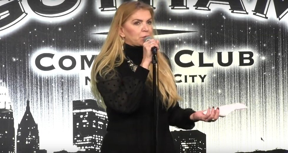 Martina Formanová coby stand-up komička