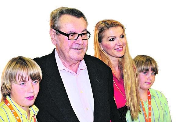 Miloš Forman s manželkou Martinou a dvojčaty Andy a Jimem. 