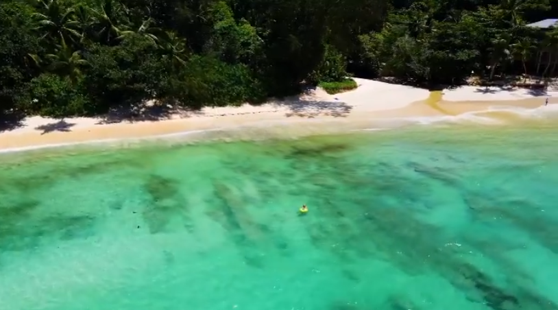 Martina Pártlová s rodinou na Seychelách.