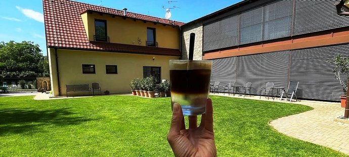 Martiny tetování s motivem srdce.