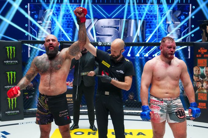 Martínek po výhře: KSW udělalo chybu. Ukázal jsem, kam patřím! Jaké šrámy si odnesl? Martínek po výhře: KSW udělalo chybu. Ukázal jsem, kam patřím! Jaké šrámy si odnesl?