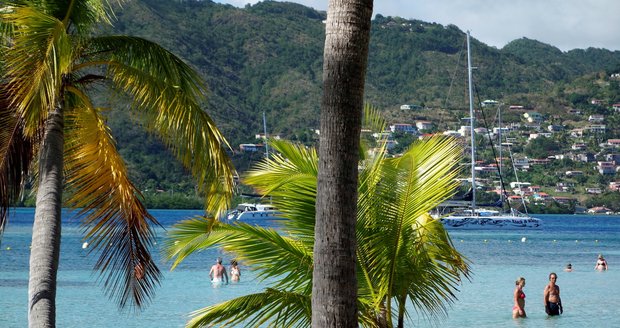 Vyhnání z exotického ráje? Turisté, odjeďte, vyzývá ostrov v Karibiku. Zavře i pláže 