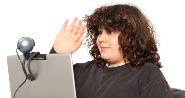 Co, když si vaše dítě sedne k počítači a má videohovor s úplně cizí osobou? Na Webcam Trolling můžete naletět i vy!