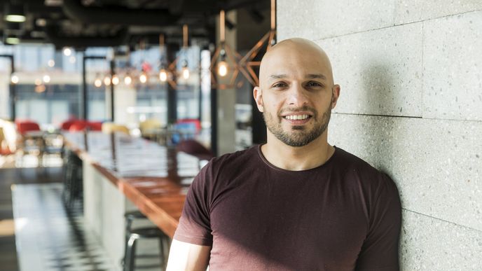 Spoluzakladel a ředitel českého startupu OneProve Marvan Shamma. Jeho projekt spojuje umělou inteligenci a mobilní technologie. Výsledkem je aplikace do chytrých telefonů, s níž lze rozpoznávat padělky.