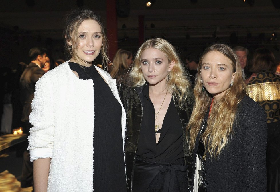 Mary-Kate a Ashley Olsen a jejich mladší sestra Elizabeth