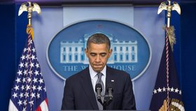 Prezident USA Barack Obama kondoluje rodinám, které přišly o děti při masakru na základní škole v Newtownu