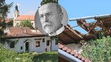 Skandál! Zatímco politici slavili výročí vzniku Československa, na domku TGM se zřítila střecha
