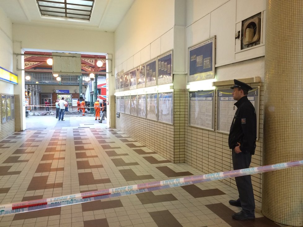 Nehoda vlaku uzavřela pražské Masarykovo nádraží