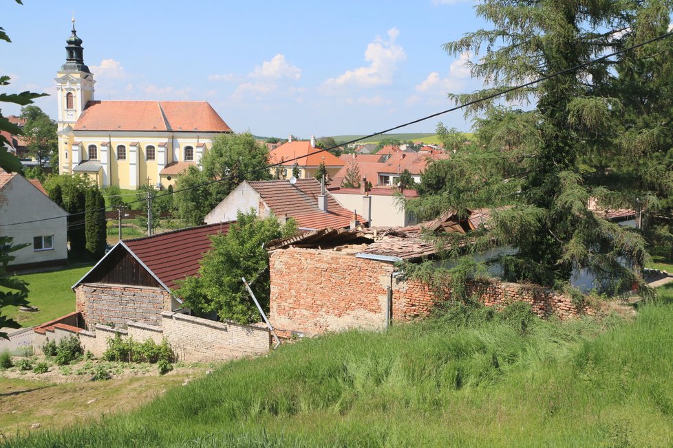 Domek, ve kterém vyrůstal T. G. Masaryk je bez střechy. Zřítila se v pátek večer.