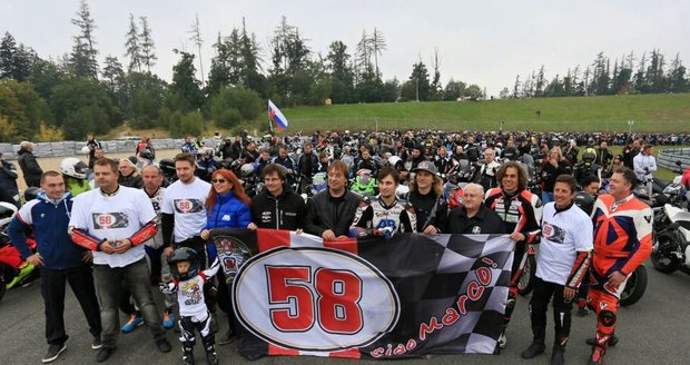 Na jezdce č. 58 v pátek zavzpomínají stovky českých příznivců silničních motocyklů.