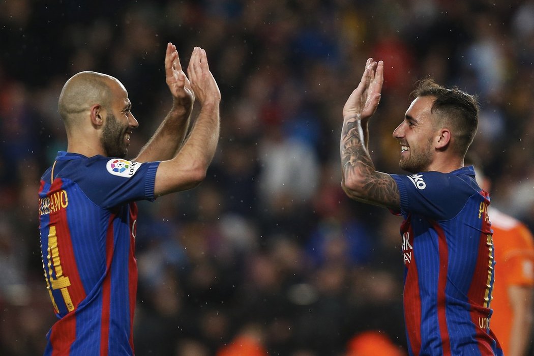 Obránce Javier Mascherano dal proti Osasuně svůj první gól za Barcelonu