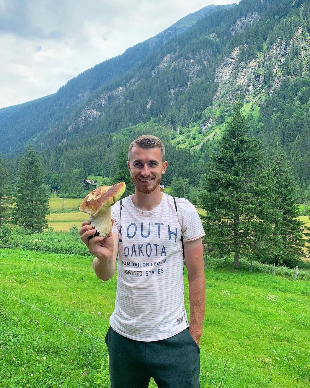 Dominik Mašek houbařil i na dovolené v Alpách.