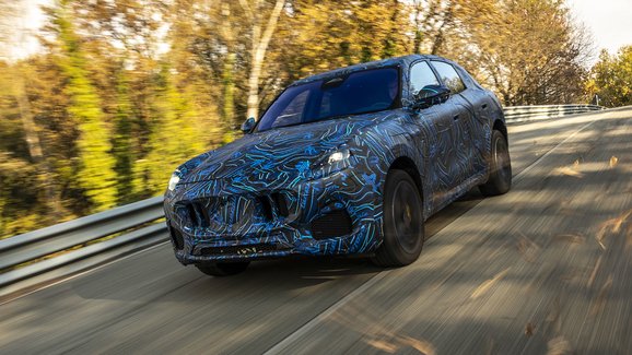 Maserati poodhaluje mild-hybridní Grecale, pod kapotou má 300 koní