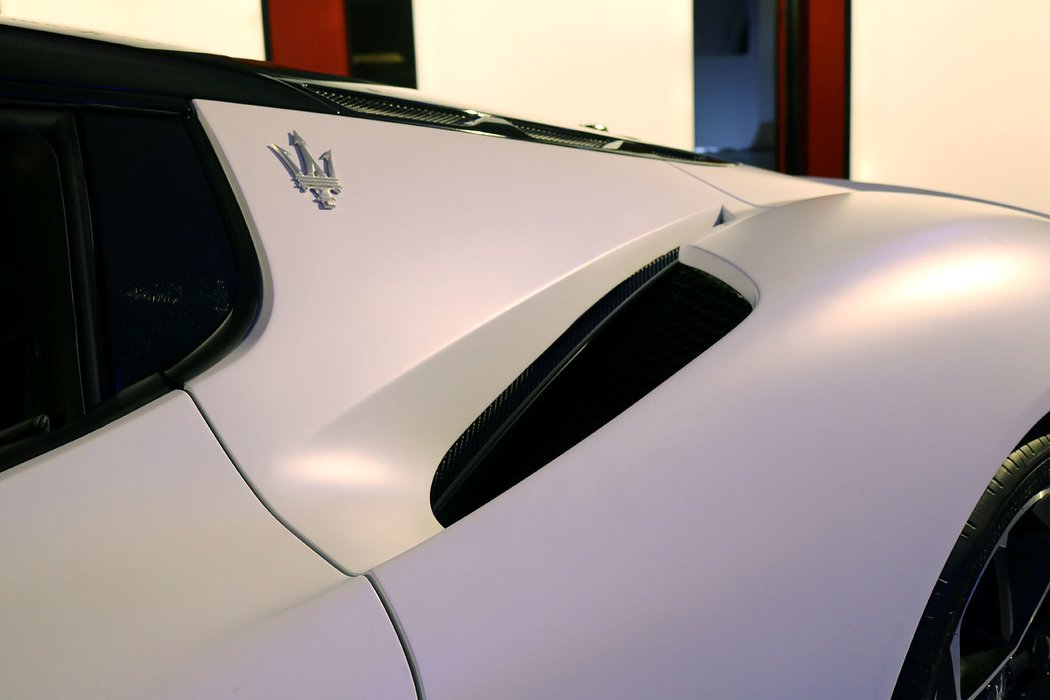 Maserati MC20