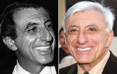 Jamie Farr alias Klinger