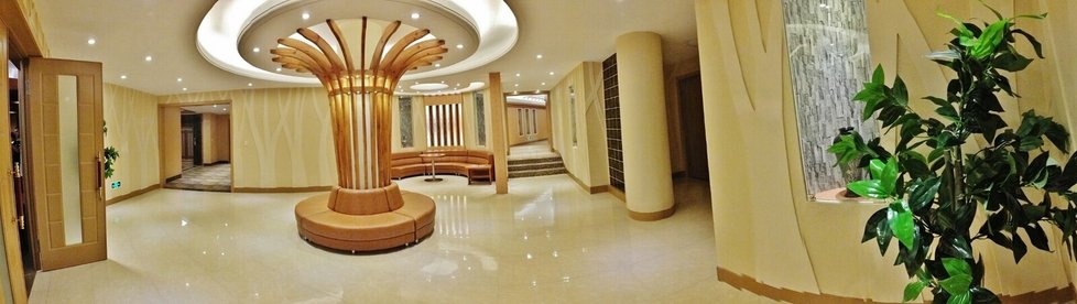 Horský hotel Masikrjŏng v KLDR láká na pětihvězdičkový luxus (2014).