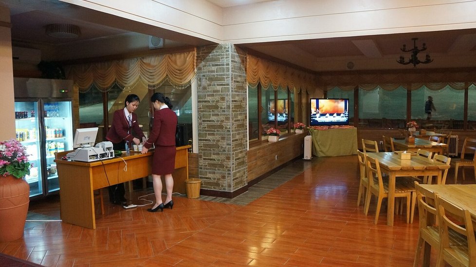Severokorejský zimní resort Masikrjŏng láká na bohaté zařízení (2014).