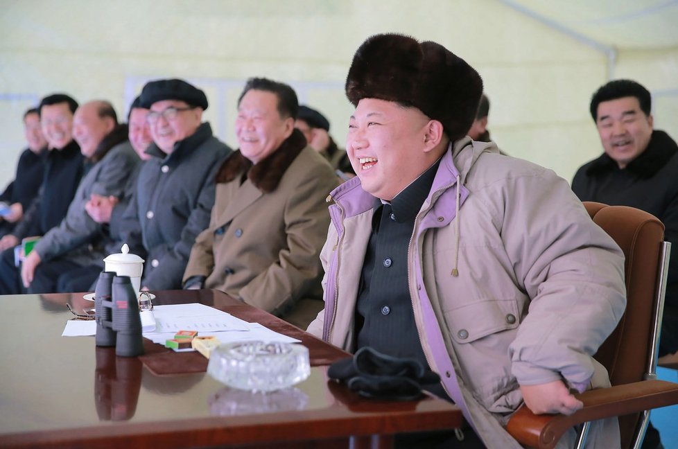 Kim Čong-un na inspekci lyžařského střediska Masikrjong v Severní Koreji