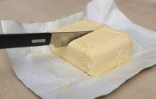 Ukradla 30 kilo másla