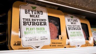 Mánie vegetariánských burgerů zachvátila Ameriku, přijde s ním i největší producent masa