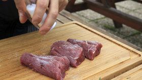 Veterináři pozastavili prodej 190 tun masa z Brazílie: Vadné maso se mohlo dostat i k nám (ilustrační foto).