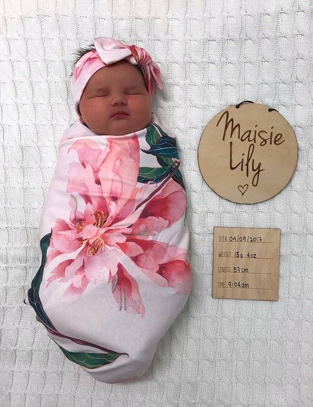 Maisy Lee měla při porodu přes 6 kilo.