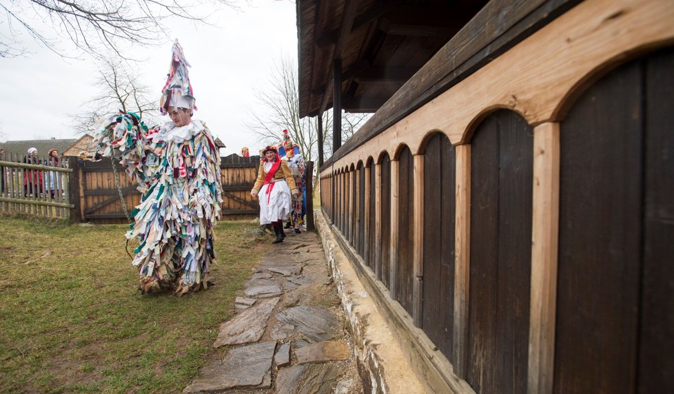 Masopustní veselici v kouřimském skanzenu nepřálo počasí (23. 2. 2020)