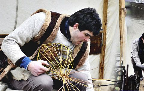 Žižkovský masopust odstartoval: Těšit se můžete na zabíjačkové hody, řemesla i koncerty