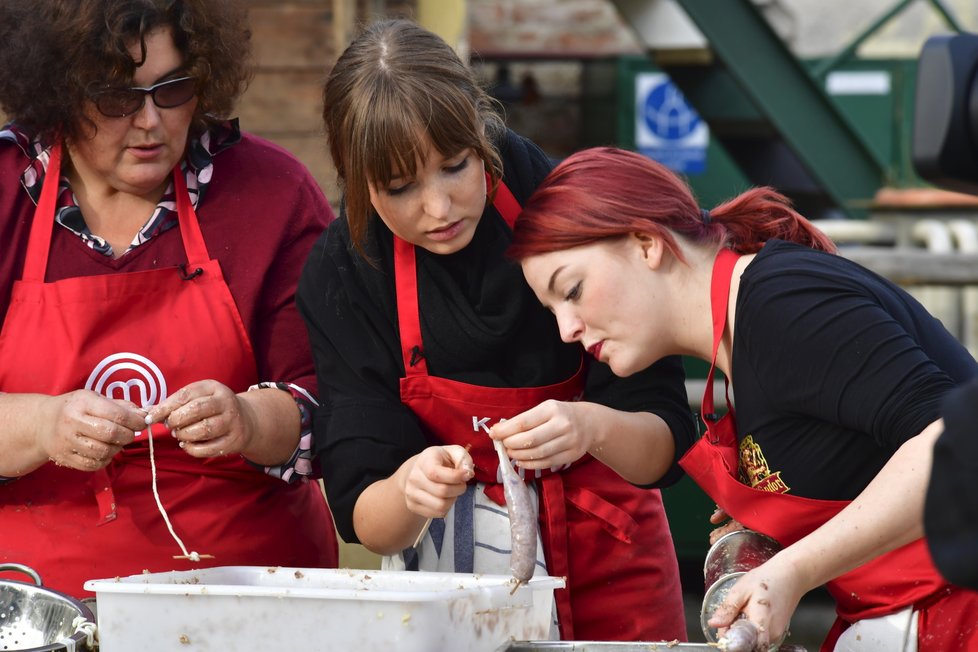 MasterChef Česko - venkovní zabijačka.