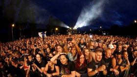 Největší metalový svátek Masters of Rock je tradičně ve Vizovicích.