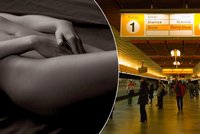 Namol opilá žena masturbovala v pražském metru před strážníky!