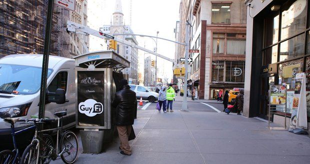 První masturbační budku postavili v New Yorku.