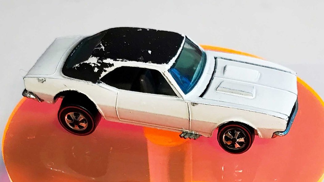 Hot Wheels Enamel White Camaro 1968