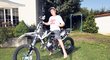 Matěj Česák řádil na motorce od dětství