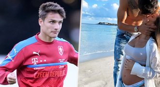 Radost u obránce Matějů: Jeho sexy Liana je těhotná