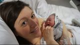 Lékařský zázrak: Žena donosila dítě po 19 potratech!