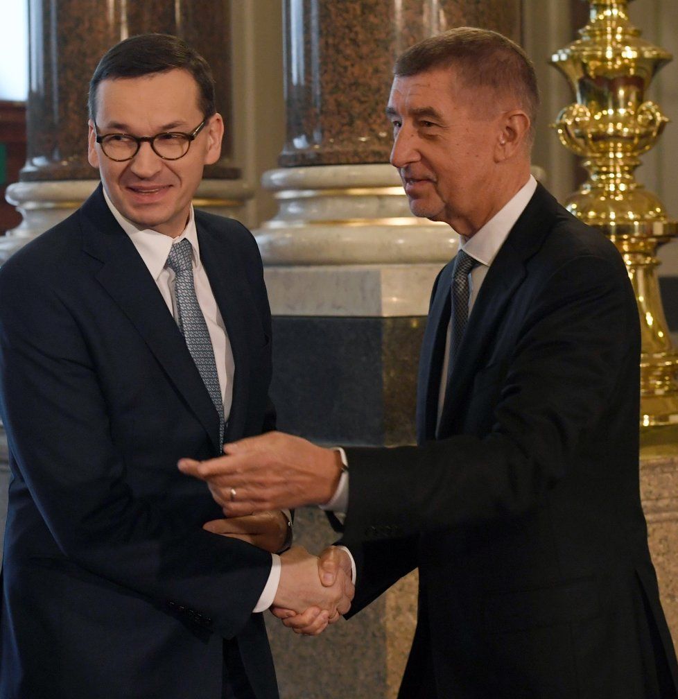 Předseda vlády ČR Andrej Babiš (vpravo) a jeho polský protějšek Mateusz Morawiecki na setkání premiérů zemí takzvané visegrádské čtyřky v Praze. (16. 1. 2020)