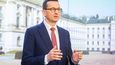 Polská vláda zvažuje, že uvalí speciální daň na nadnárodní korporace, které odmítají odejít z Ruska. Na snímku polský premiér Mateusz Morawiecki.