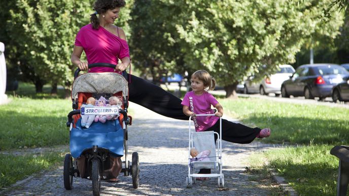 Edita Berková, máma Elly a Edy a duchovní matka strolleringu, systému cvičení s kočárky 