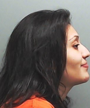 Vražedkyně Krystle Villanueva ve vězení.