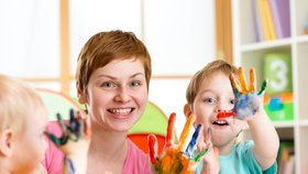 Vychytávky: Jak učit dítě malovat, a přitom mít uklizeno