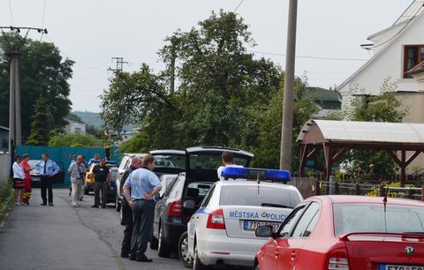 Žena z Krnova doma porodila: Ubodané dítě našli zastlané v posteli